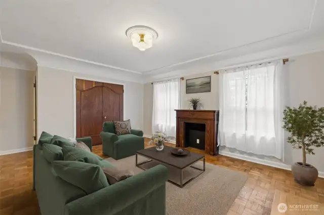 Same photo with Virtual Staging