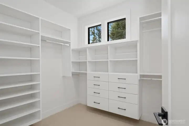 Look at all this efficient room!