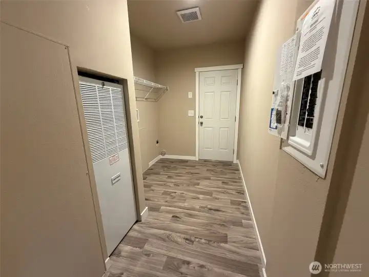 Side entrance at utility room