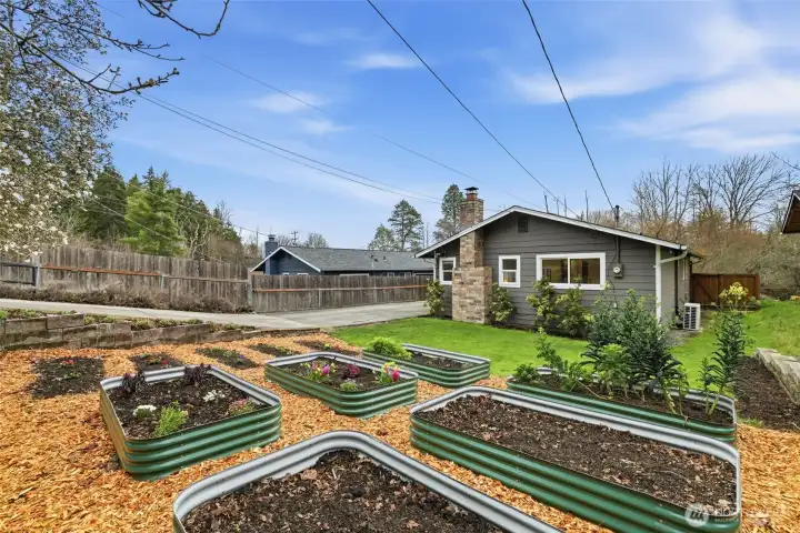 Garden beds for your green thumb with afternoon sunshine