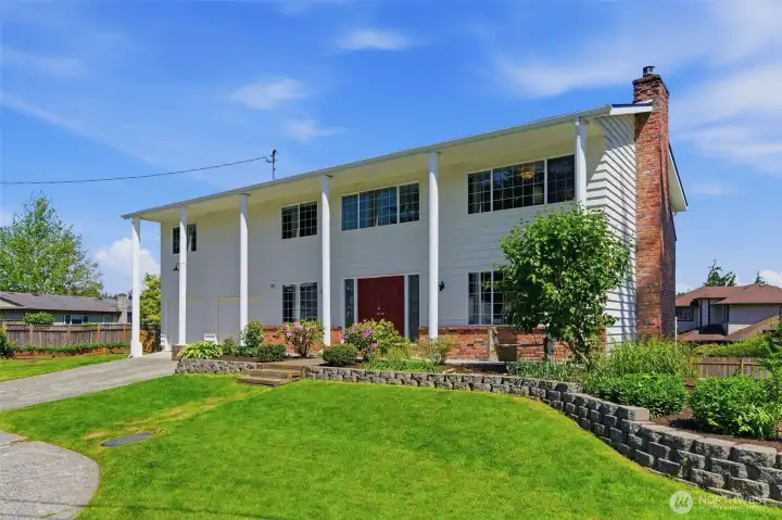 The Manor at Alderwood