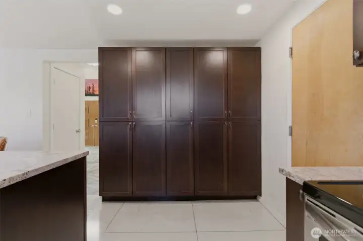 And more cupboards!