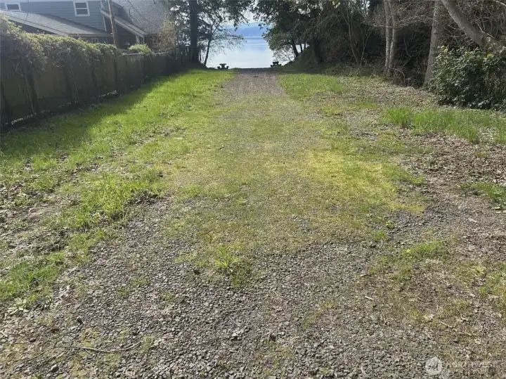 Beach access to the Hood Canal with boat launch and picnic tables