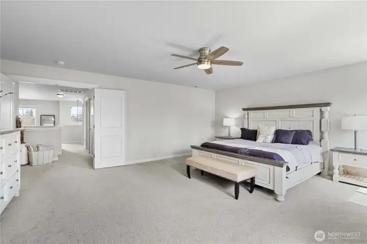 Very large primary bedroom