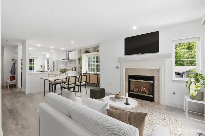 Living area (virtually staged)