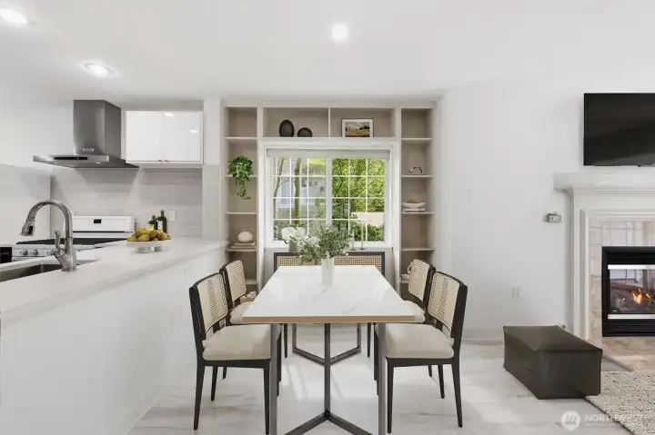 Dining area (virtually staged)