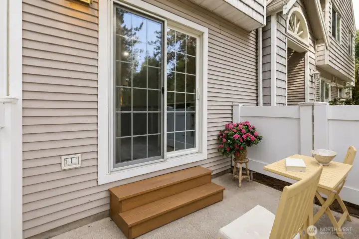 Private patio (virtually staged)