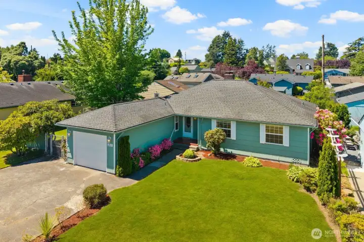 Convenient one-level living on an expansive lot...