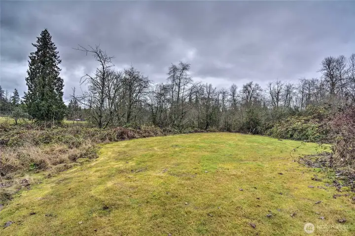 Large yard for possible expansion