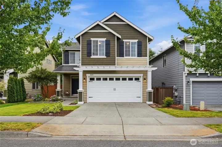 Charming Craftsman curb appeal on one of Skagit Highlands' most sought-after streets. Charming Craftsman curb appeal on one of Skagit Highlands' most sought-after streets.