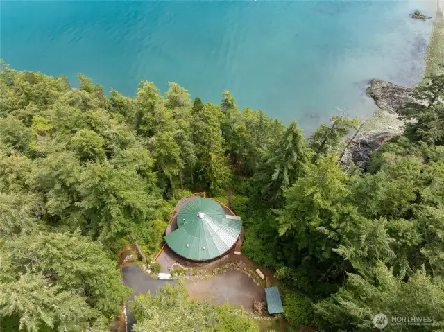 Aerial of main house and Shoal Bay