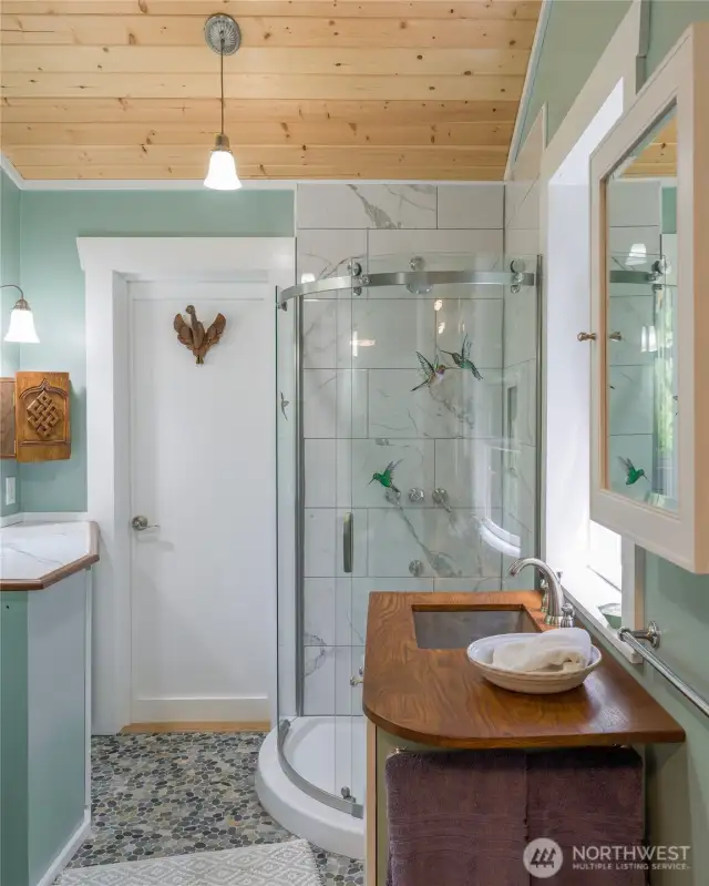 Guest suite bathroom
