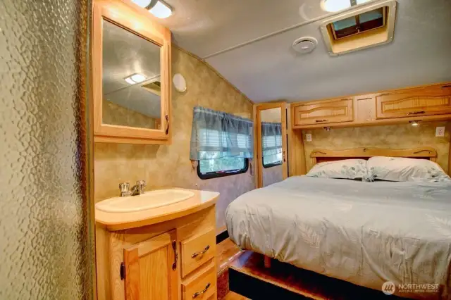 1 bedroom with plenty of other sleeping options