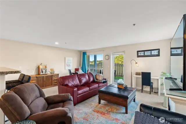 Comes with all furnishings