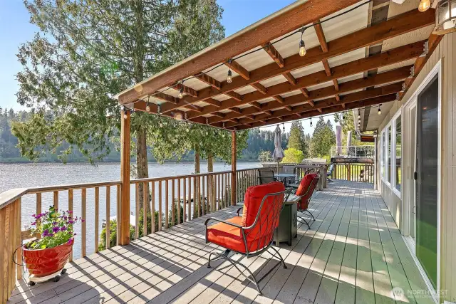 Breathtaking views of Ohop Lake