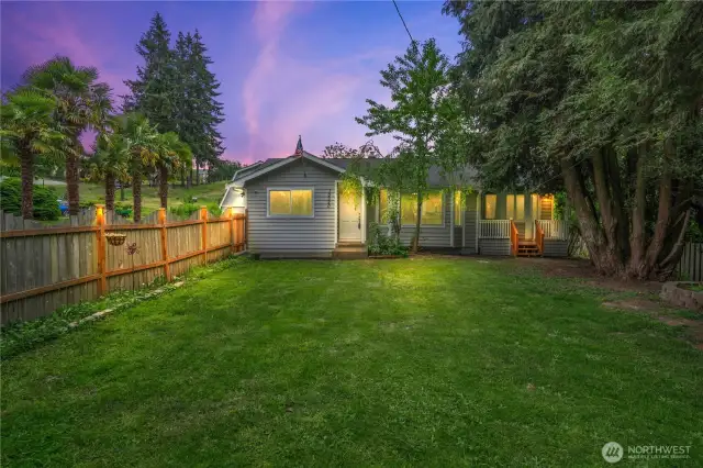 Charming Edgewood Rambler w/New Exterior Paint!