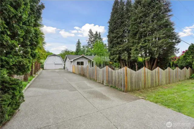 Extra Long Driveway!! Fenced Yard, Mature Landscaping