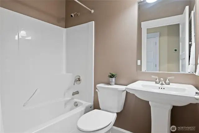 Main level bath