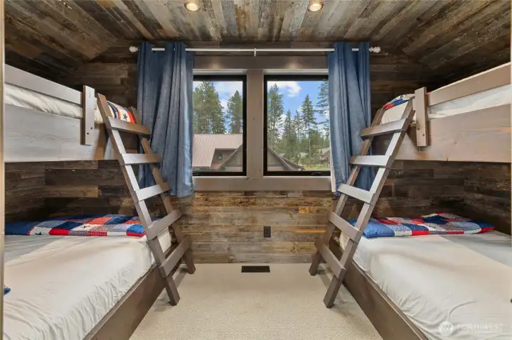 Bunk Room Sleeps Six