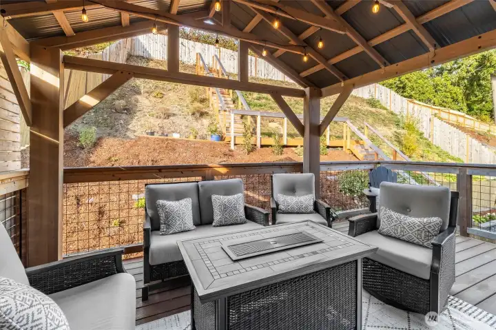 Enjoy this beautiful, spacious deck rain or sine!