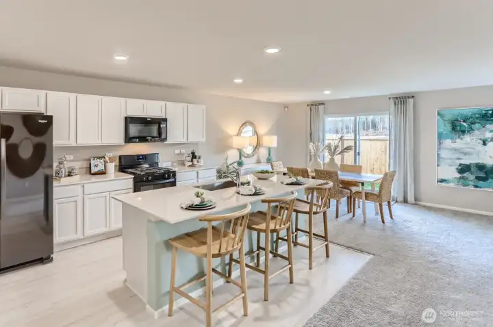 Disclaimer Secondary photos of same floor plan on different lot in different community: Photos are from another Luna, finishes, upgrades, and features may vary.