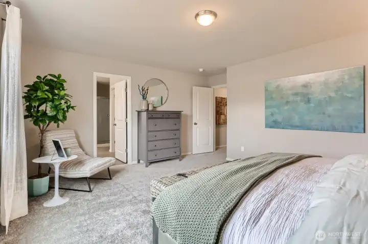 Disclaimer Secondary photos of same floor plan on different lot in different community: Photos are from another Luna, finishes, upgrades, and features may vary.