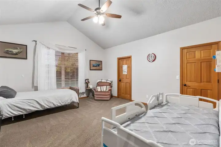 Extra Large Bedrooms