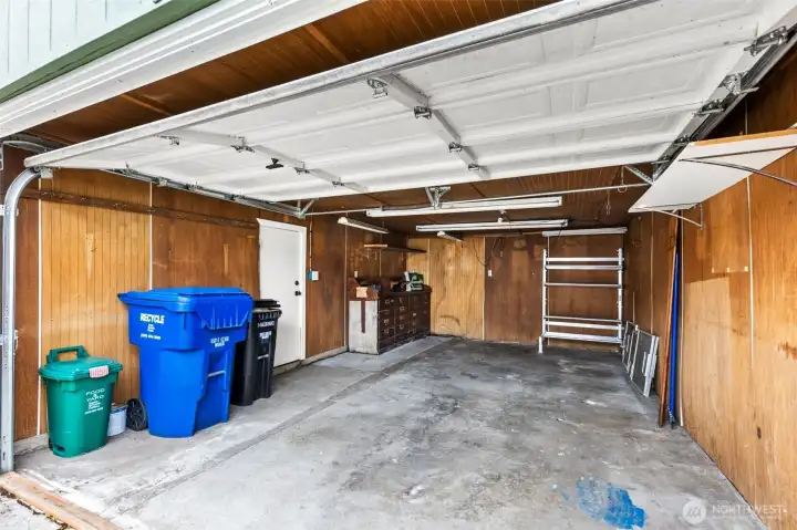 Oversized one car garage