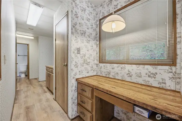 ~Built-in Desk~