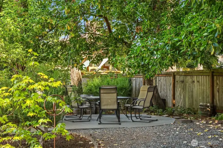 Patio areas to sit and relax