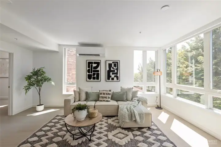 Corner unit with lots of natural light