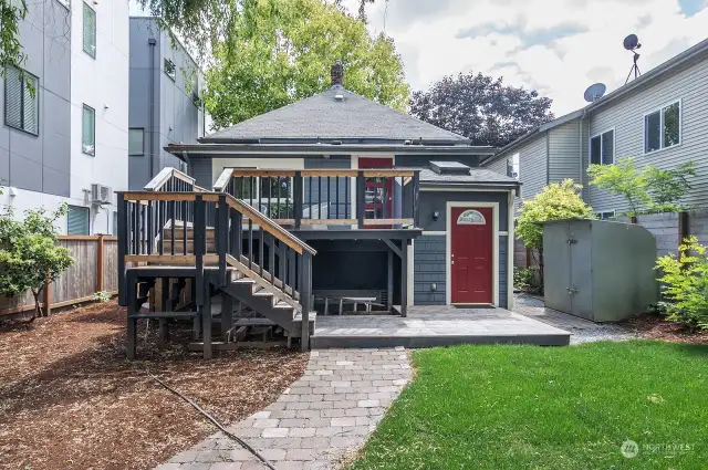 Backview of Yard and Deck