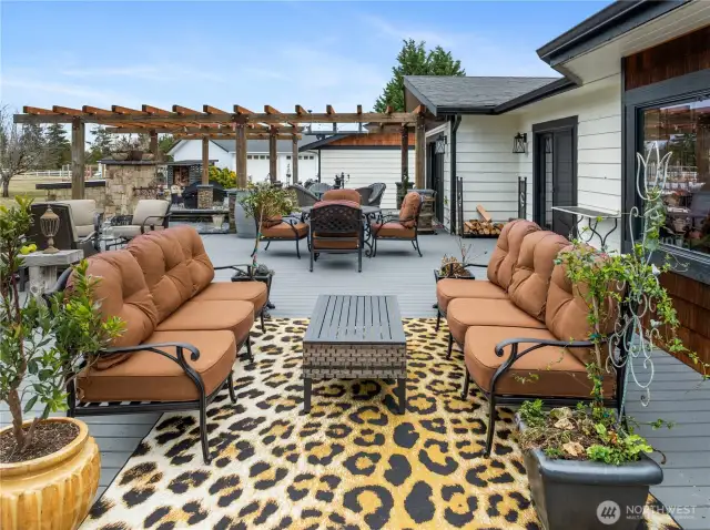 Back Deck on Main home with composite decking