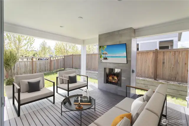 Signature Outdoor Room - Virtually Staged