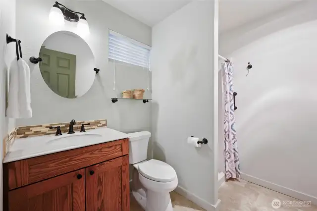 3/4 bath off studio means very flexible options for usage!