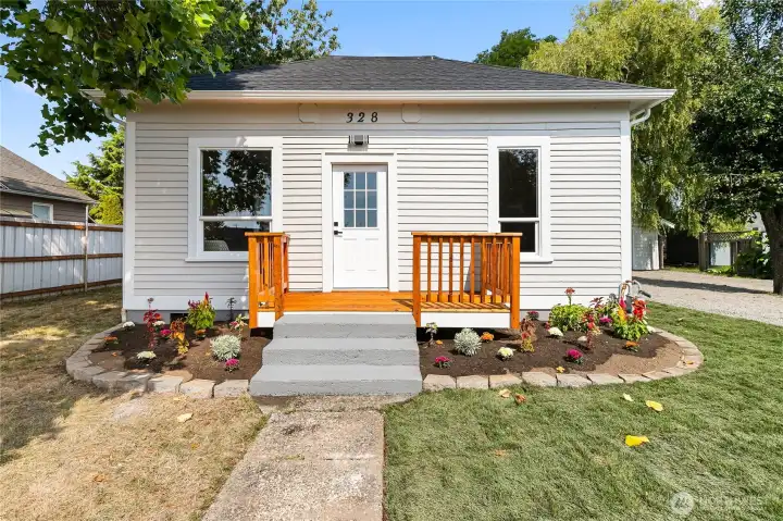 Welcome to 328 Cedar Street!