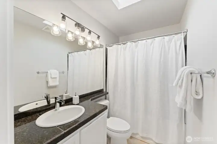 Upstairs full bathroom