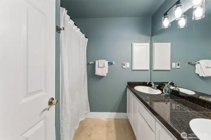 Primary 3/4 bathroom