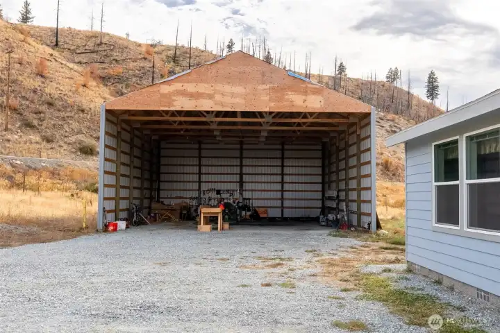 40' x 50' shop, conveniently located next to the home.