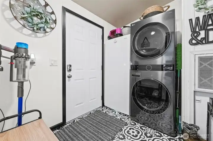 laundry room. Washer and dryer stay.