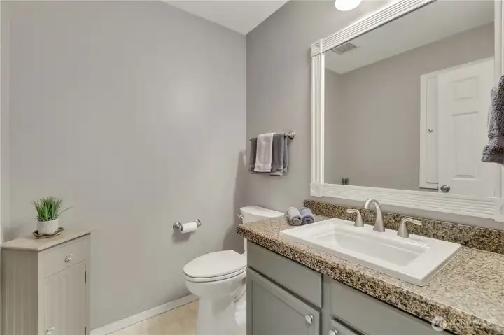Lower level powder bath.