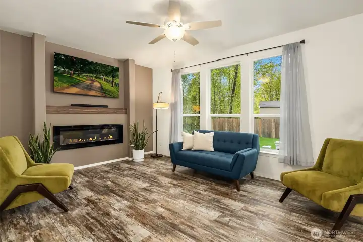 Great room w/linear gas fireplace