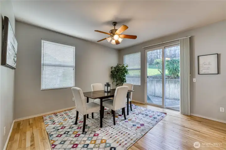 Upper level Floor 2 dining room with sliding door for easy access to the back deck for additional entertainment space. Upper level Floor 2 dining room with sliding door for easy access to the back deck for additional entertainment space.