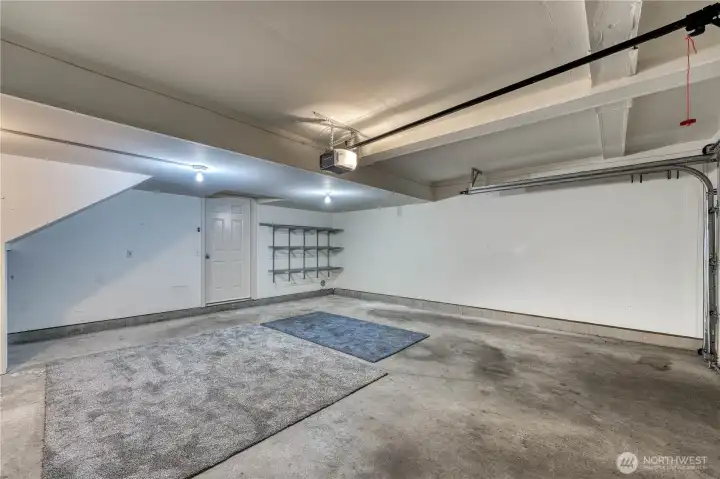 Enter the Townhouse direct from the double car garage! Enter the Townhouse direct from the double car garage!
