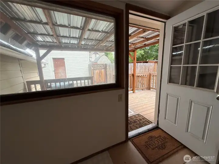 door from laundry/mud room to back yard door from laundry/mud room to back yard