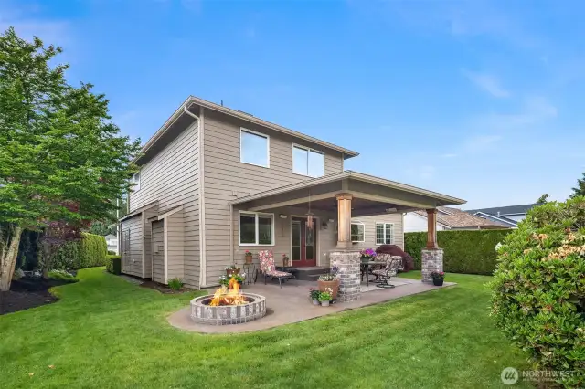 Outdoor Living Spaces - Perfect for Backyard BBQ's
