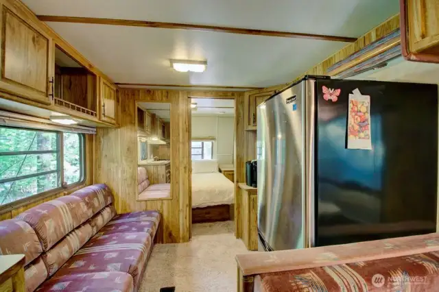 All appliances included - ready to move in