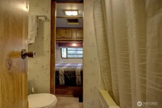 Full bathroom