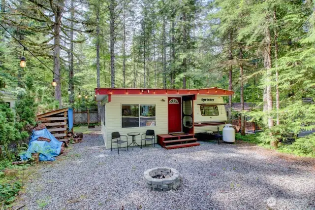 Fire pit included!