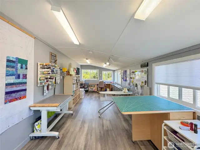 Large Craft Room could be another Bedroom